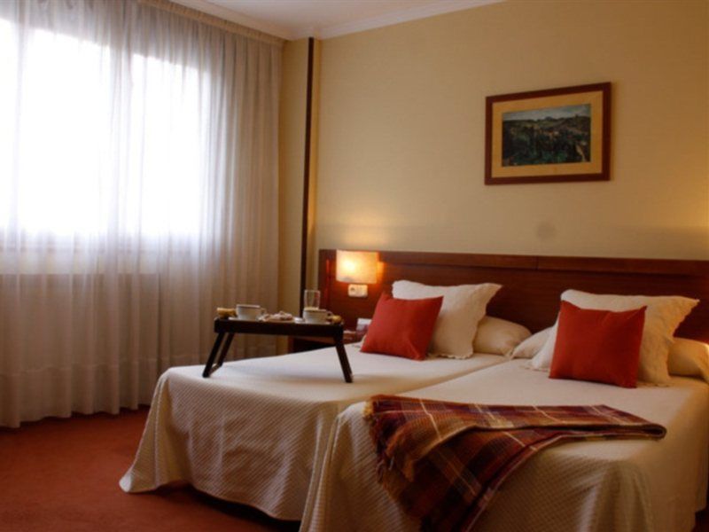 Hotel San Lorenzo Santiago de Compostela Oda fotoğraf